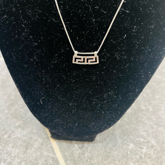 Silver Greek designed Necklace - Picture 2 of 3